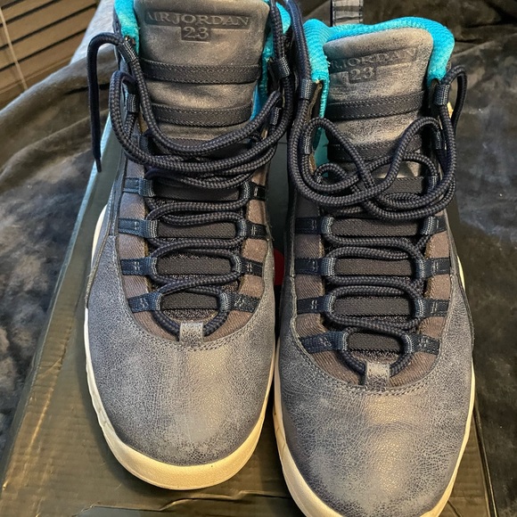 Retro 10 - Picture 3 of 3